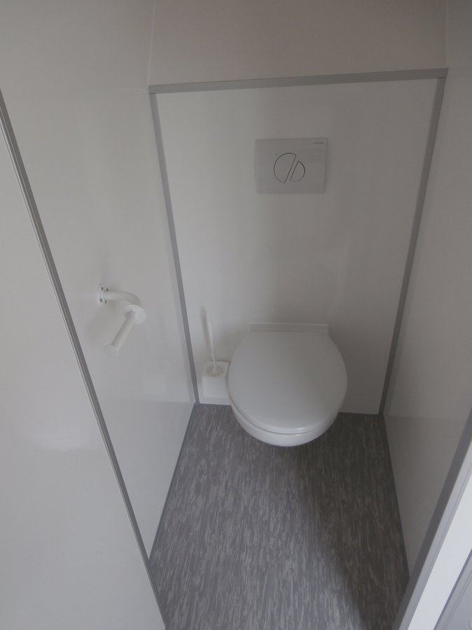 Toalettvogn med herre og dameavdeling