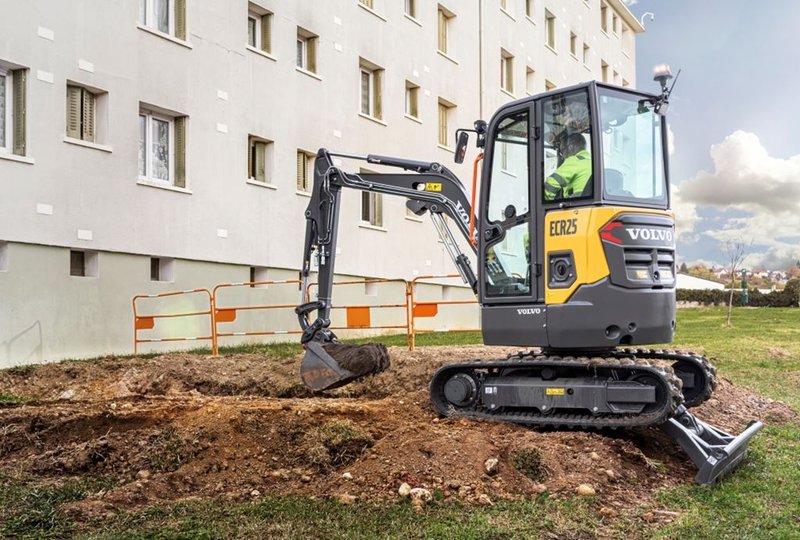 Volvo ECR25 elektrisk gravemaskin 1